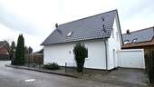 Garage mit Stellplatz - 