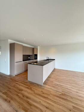 Moderne Küche mit Insel_ - 