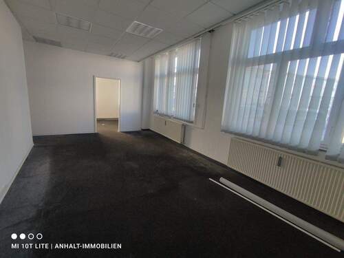 Eingang 1 - Büro (3) - 