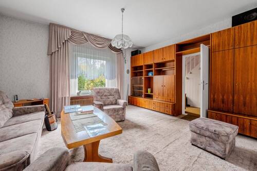 Wohnzimmer - 5 Zimmer Doppelhaushälfte zum Kaufen in Berlin