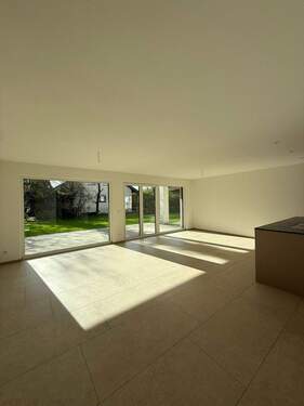 Helle Wohnung mit Gartenblick - Modern & ebenerdig: Helle Erdgeschosswohnung im Neubau in Hilzingen