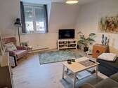 Wohnzimmer - Sanierte 2-Zimmer-Wohnung in südlicher Innenstadt.
