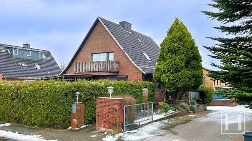 Vorderansicht Haus - Ein Zuhause, das bleibt - 289.000,00&nbsp;EUR Kaufpreis, ca.&nbsp; 124,00&nbsp;m&sup2;&nbsp;Wohnfl&auml;che