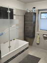 Bad mit Badewanne - 