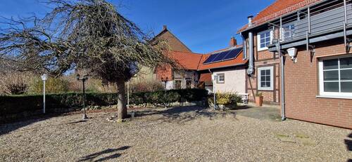 Biergarten - Mehrfamilienhaus, Wohnhaus mit 98,00 m² in Warberg zum Kaufen
