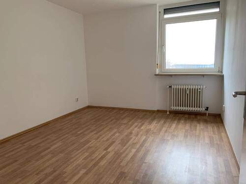 Schlafzimmer - 2 Zimmer Etagenwohnung in Ingolstadt