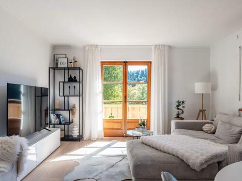 Heller Wohnbereich. - Doppelhaushälfte mit 137,00 m² in Schliersee zur Miete