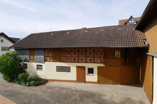 Bild3 - 8 Zimmer Mehrfamilienhaus, Wohnhaus in Meeder