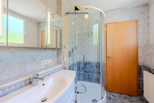 Bad mit Doppelkomfort: Duschen und Baden ganz nach Wunsch - 