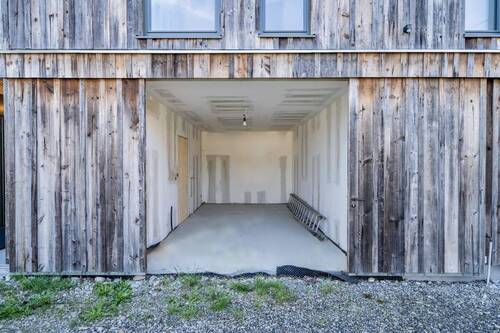 Garage - 