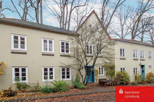 Straßenansicht - Direkt an der Lüneburger Stadtmauer