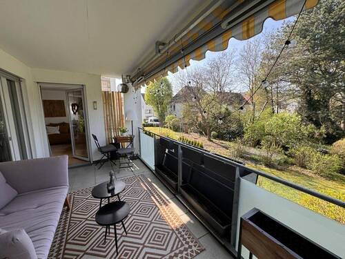 toller Balkon mit Abstellraum - 