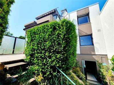 Garten zur Terrasse - Reihenmittelhaus mit 149,00 m² in Schlangenbad zum Kaufen