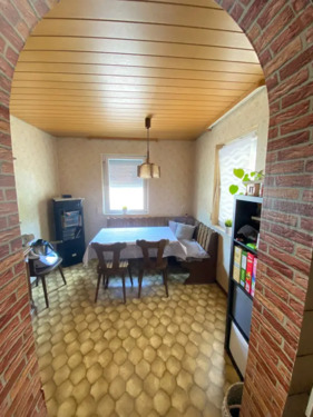 2efb828f-925c-4f62-84db-f11d944b57c6-1900532092 - 