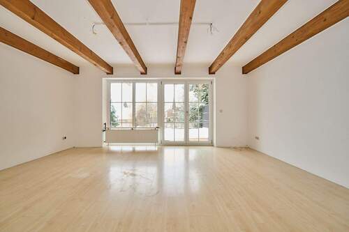 DHH Schwarzach Gartenansicht I - Familienfreundliche Doppelhaushälfte mit ausgebautem Dachgeschoss, Garage und kleinem Garten