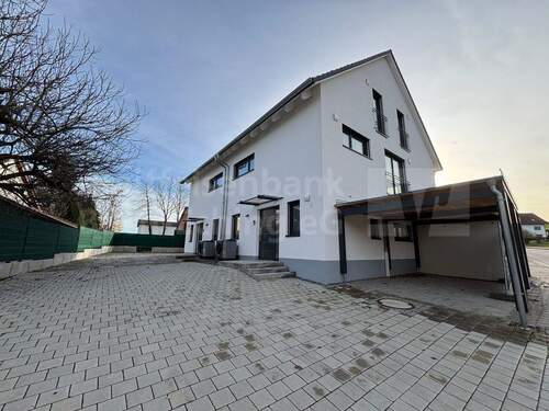 Hausansicht Nord DHH 1.JPG - 6 Zimmer Doppelhaushälfte zur Miete in Eching