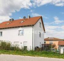 Moderne Doppelhaushälfte mit Terrasse, Garage & solider Vermietung in ruhiger Lage - Rohr i. Nb. Moderne Doppelhaushälfte mit Terrasse, Garage & solider Vermietung in ruhiger Lage - Rohr i. Nb.