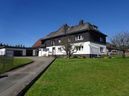 DSC09867.JPG - Gepflegtes Wohnhaus mit Scheune und Garagen in wunderschöner Lage
