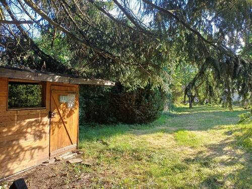 Garten und Gartenhaus - 