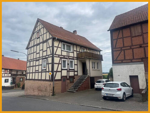 Straßenansicht - SOLIDES WOHNEN MIT PLATZ! KEINE KÄUFERPROVISION!