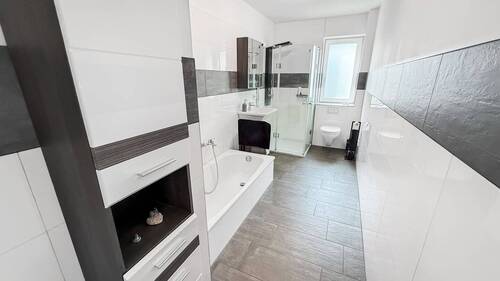 Badezimmer II - 