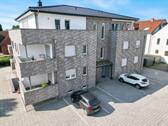 Frontansicht - Attraktive, barrierearme 3-ZKB-Wohnung mit Balkon und PKW-Stellpl.
