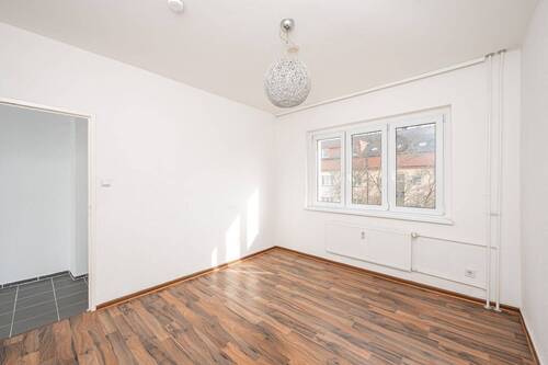 Schlafzimmer - 2 Zimmer Etagenwohnung zum Kaufen in Berlin