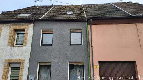 2366 OT 06.03.2025 Nr. 166 - kleines Reihenmittelhaus mit Sanierungsaufwand