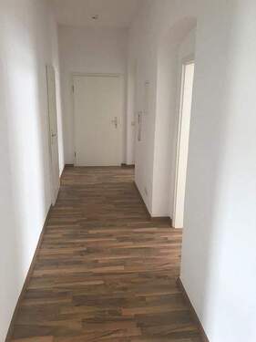 Flur - 4 Zimmer Etagenwohnung in Magdeburg