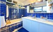 14 Bad ensuite zum Schlafzimmer EG - 