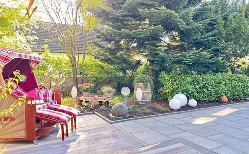 04a Terrasse mit Strandkorb - 