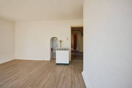 Untergeschoss, Wohnung Zimmer - 