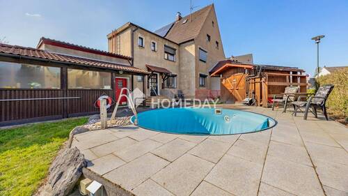 Pool - Charmante Doppelhaushälfte mit Einliegerwohnung, großem Garten & vielseitigen Nutzungsmöglichkeiten