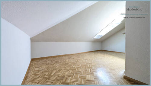 Zimmer 1 Dachgeschoss - 