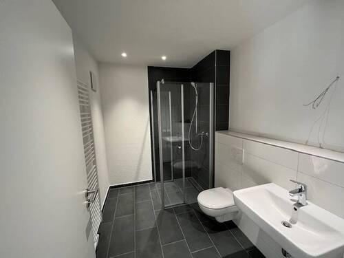 Beispiel Badezimmer Mittelwohnung - 