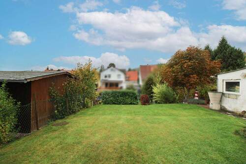 Garten - 8 Zimmer Einfamilienhaus zum Kaufen in Bad Gandersheim