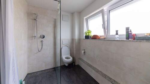 Badezimmer - 2 Zimmer Etagenwohnung in Bietigheim-Bissingen