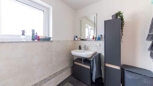 Badezimmer - Etagenwohnung mit 65,70 m&sup2; in Bietigheim-Bissingen zur Miete