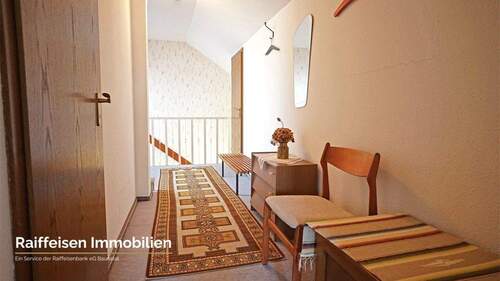 RAIBA IMMO - Wohnen am Sonnenhang 1 - Flur OG 2 - 