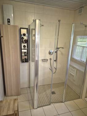 Bad mit barrierefreier Dusche EG - 