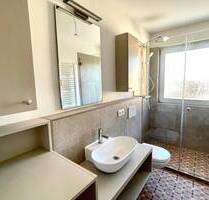 Moderne, gemütliche 2-Zi.-Whg. in kleinem Mehrfamilienhaus in Töging mit hervorragender Ausstattung - Töging a.Inn