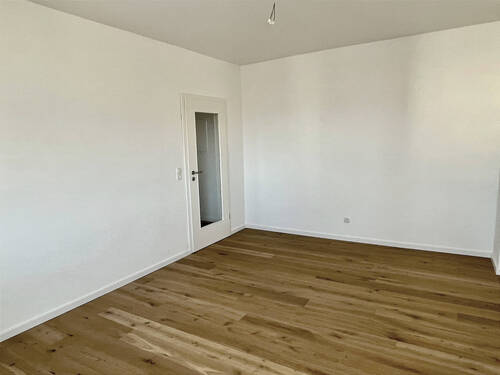 Foto 3: Wohnzimmer - 