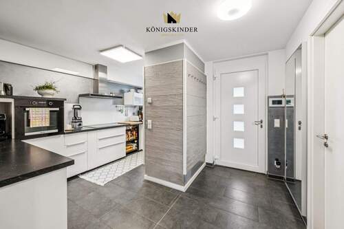 Eingangsbereich innen - 5 Zimmer Reihenmittelhaus in Kornwestheim