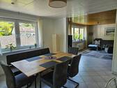 Der Wohn-Essbereich.jpg - 5 Zimmer Mehrfamilienhaus, Wohnhaus in Neudenau