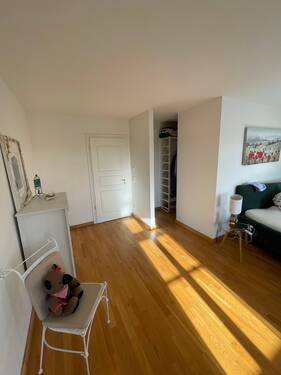 Schlafzimmer mit begehbarem KLeiderschrank - 