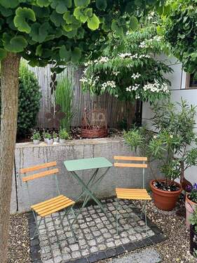 Garten im Sommer - 