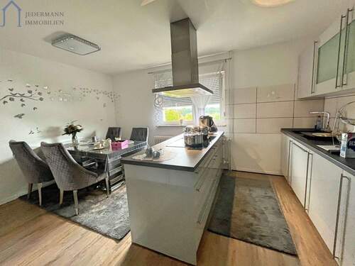 Küche - 7 Zimmer Mehrfamilienhaus, Wohnhaus zum Kaufen in Friedewald