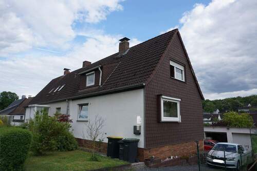 Straßenansicht vom Haus - 