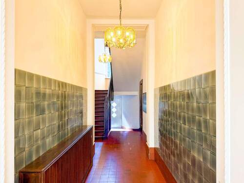 Hauseingangsbereich - 3 Zimmer Etagenwohnung zum Kaufen in Leipzig