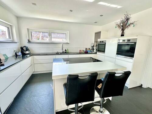 Küche mit Kochinsel - Einfamilienhaus mit 169,00 m² in Dunningen zum Kaufen
